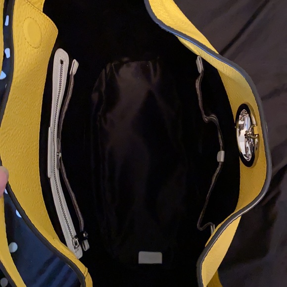 Like new Henri Bendel yellow satchel bag - Picture 5 of 7